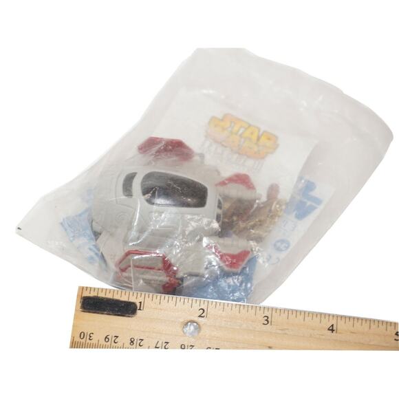Vintage Star Wars III Jedi Star Fighter - BK Burger King Toy Figure Vehicle 2005 - Picture 2 of 4